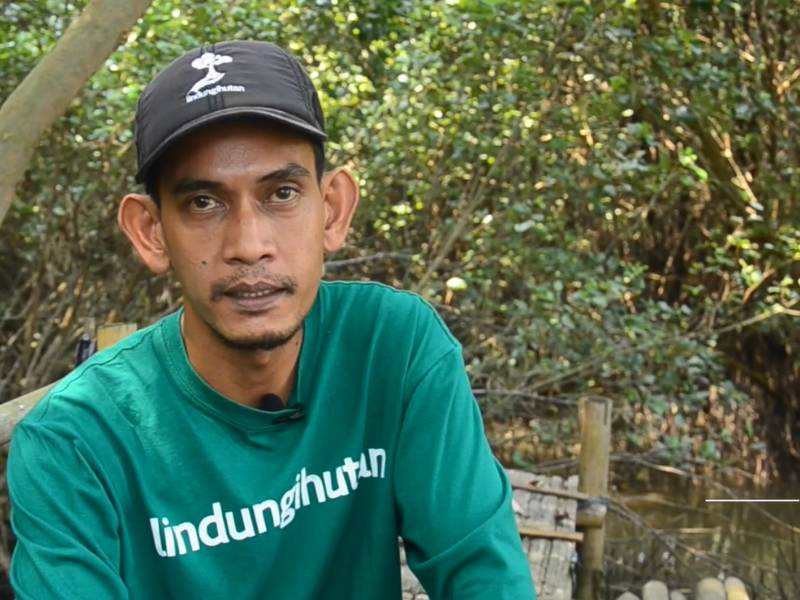 Foto Son Haji mitra petani LindungiHutan dari Muaragembong Bekasi.