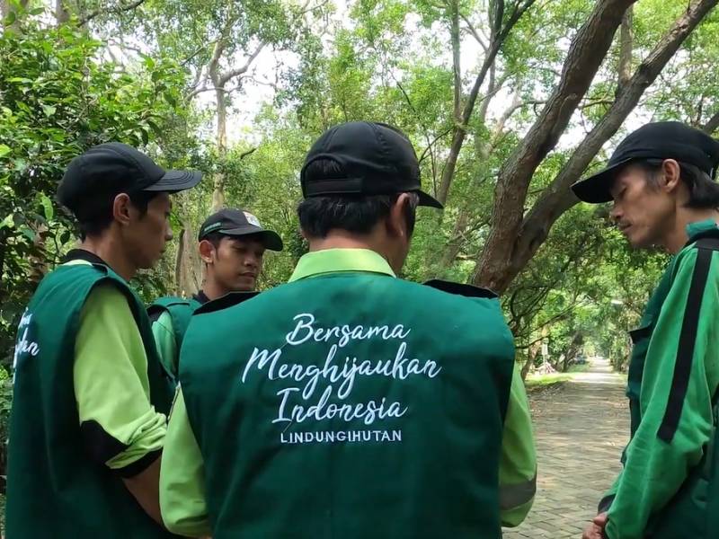 Kelompok tani hutan flora Pantai Indah Kapuk.