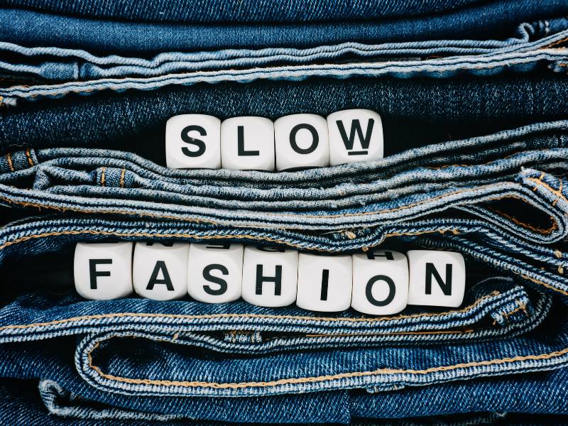 Pengertian slow fashion.
