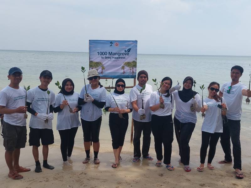PT Sunindo Adipersada tanam mangrove di Pulau Pari