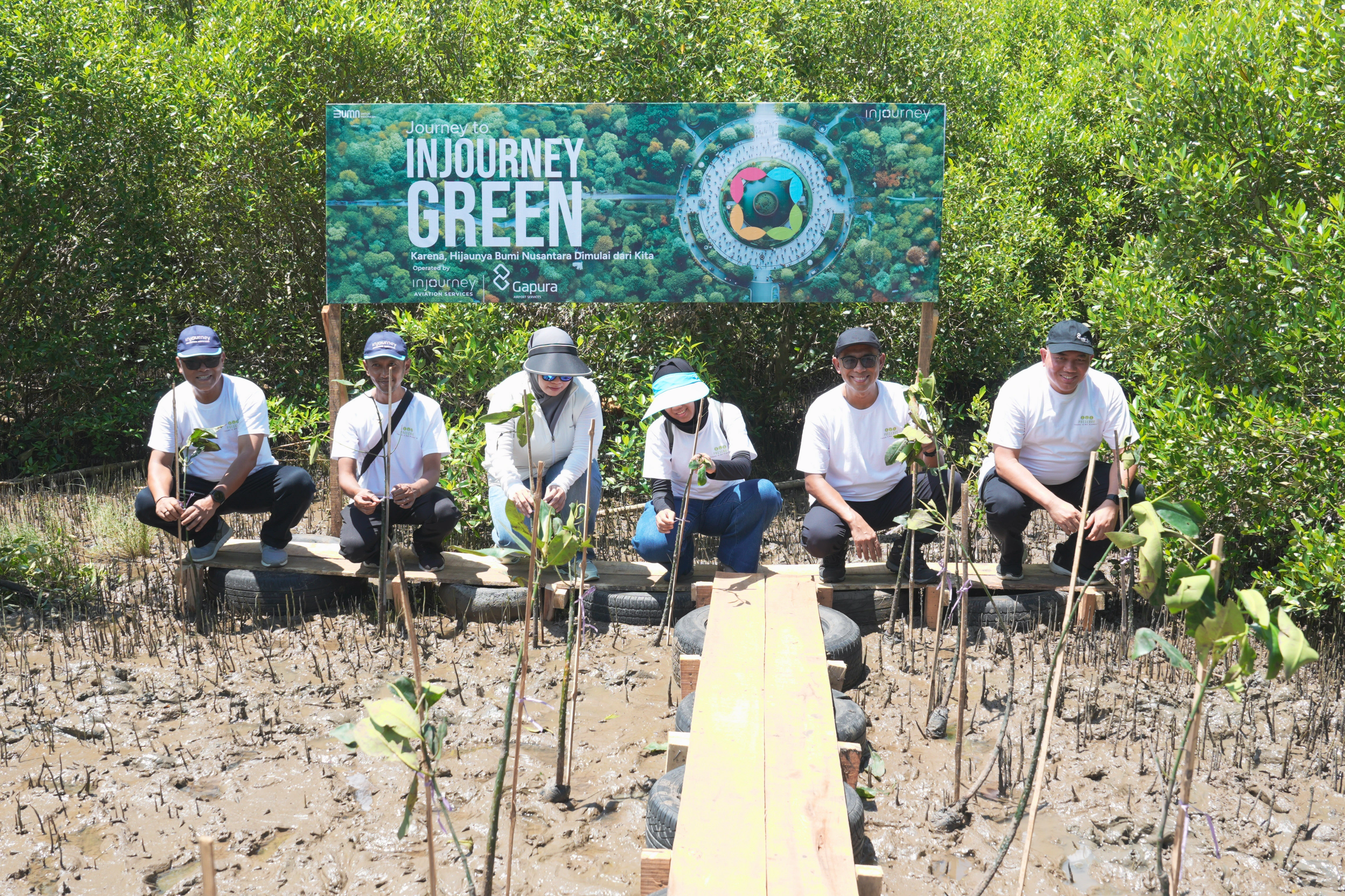 Penanaman mangrove InJourney Aviation Services