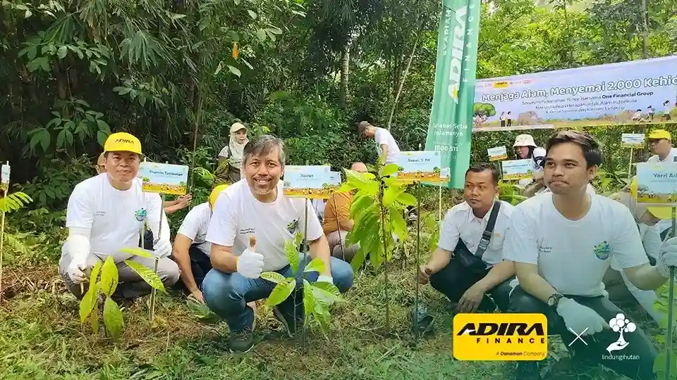 kegiatan penanaman pohon adira finance